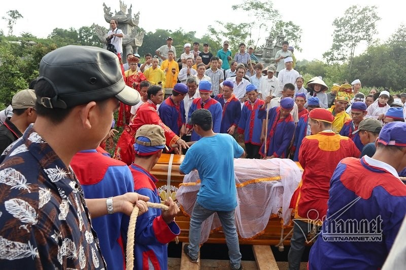 Vu xe ruoc dau gap nan: Tram oto nhuong duong dam tang-Hinh-12