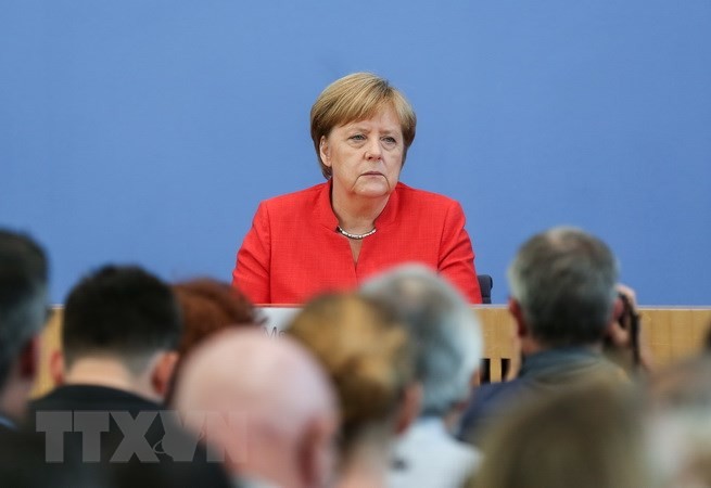 Truyen thong Duc: Thu tuong Angela Merkel 