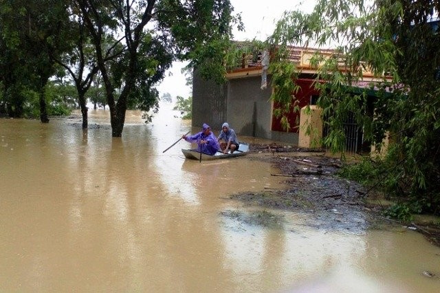 Ngap lut o Thanh Hoa: Nuoc dang khong ngung, di doi 7.000 nguoi-Hinh-2