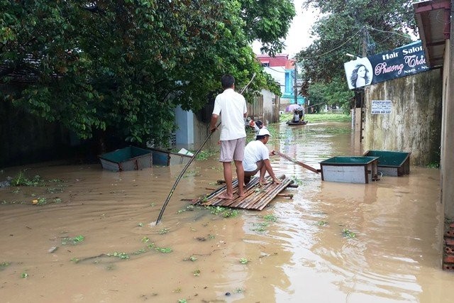 Ngap lut o Thanh Hoa: Nuoc dang khong ngung, di doi 7.000 nguoi-Hinh-5