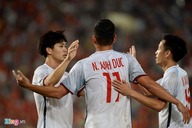 Doi tuyen Viet Nam 3-0 Lao: Chien thang xung dang cho thay tro Park Hang Seo-Hinh-3