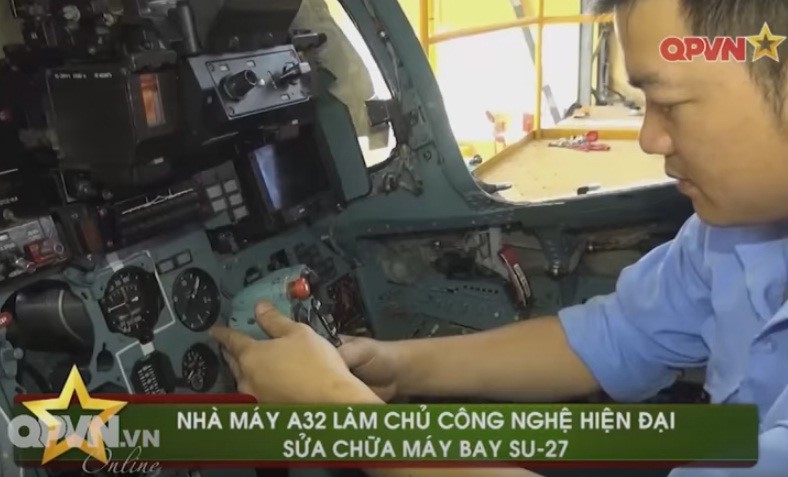 VN nghien cuu che tao vat tu sua chua may bay Su-27-Hinh-8