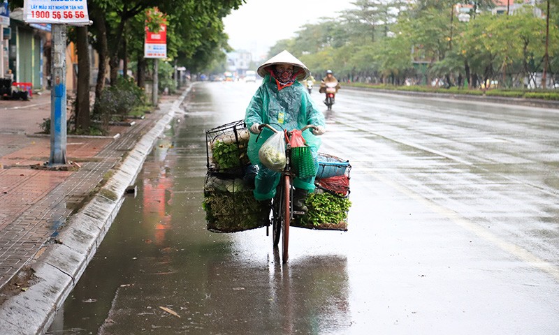 Cuoc song nguoi Ha Noi trong ngay mua ret-Hinh-2