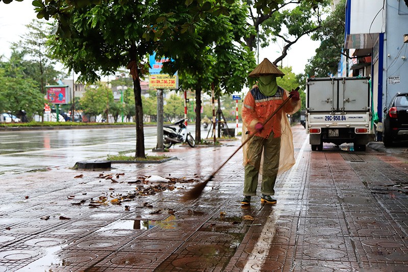 Cuoc song nguoi Ha Noi trong ngay mua ret-Hinh-7