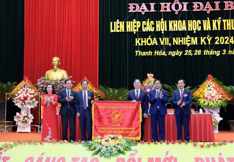 Thanh Hoa: Ong Nguyen Van Phat tai dac cu Chu tich Lien hiep hoi khoa VII-Hinh-4