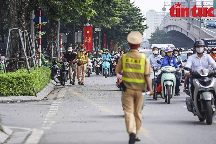 Ha Noi chinh thuc dung flycam phat hien xe vi pham tren Vanh dai 3-Hinh-4