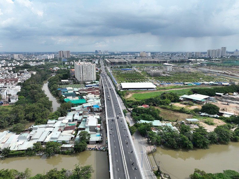 Tang toc dau tu ha tang, khu Dong TP HCM tro thanh diem “sang” cua thi truong BDS-Hinh-5