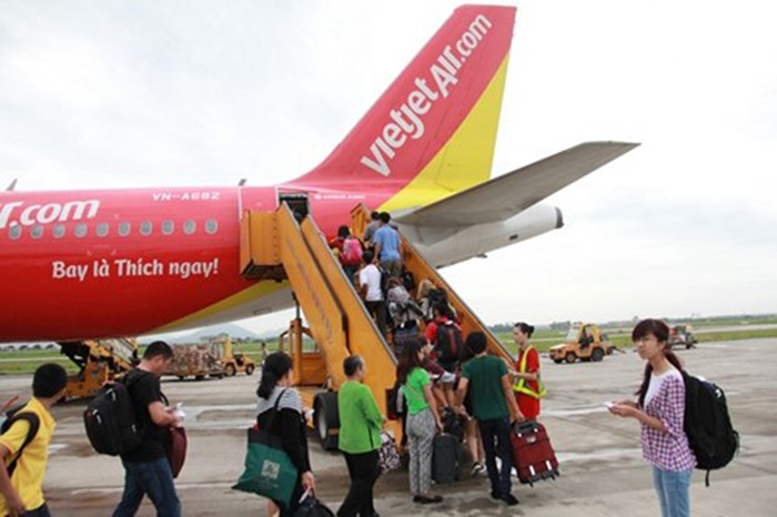 Cau hoi bo ngo vu chuyen bay VietJet Air cham vi thieu nhan su check in