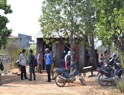 Ga chong tan bao do xang thieu chet vo-Hinh-2