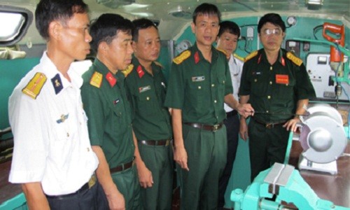 Viet Nam day manh dong bo, cai tien xe tang - thiet giap-Hinh-2