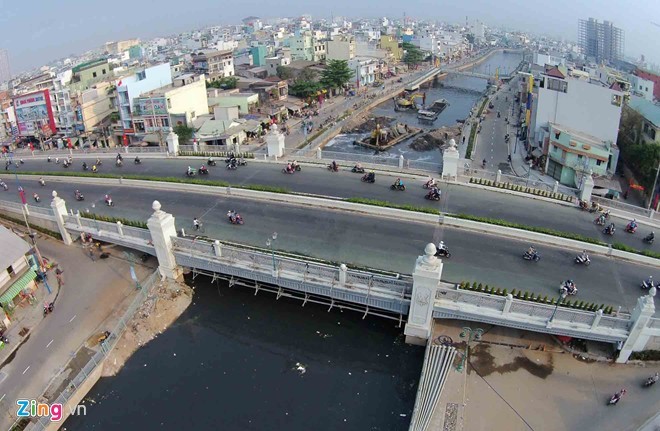 Tu tren cao, ngam kenh Tan Hoa - Lo Gom hoi sinh-Hinh-8