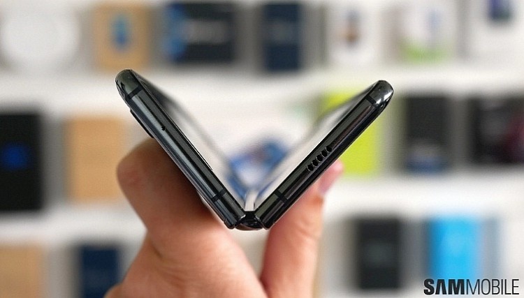 Tin hot: Samsung Galaxy Fold se som xuat hien tren thi truong