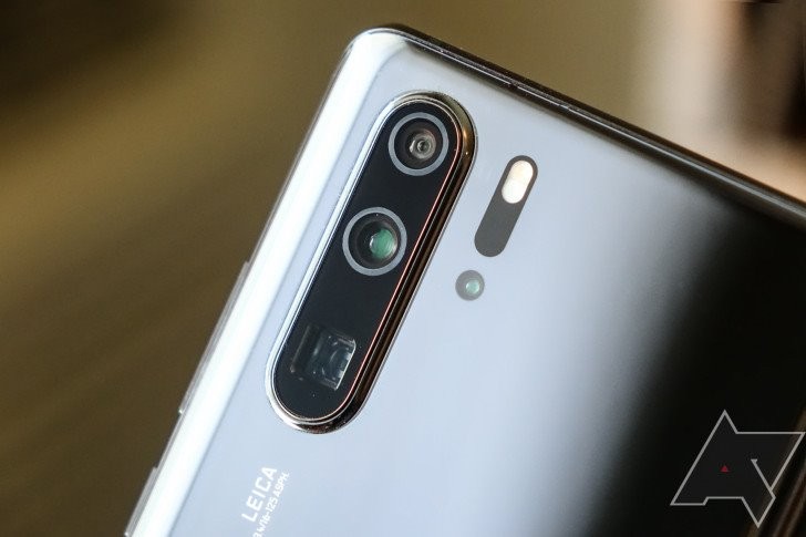 Google cam cua, nguoi dung dien thoai Huawei ra sao?