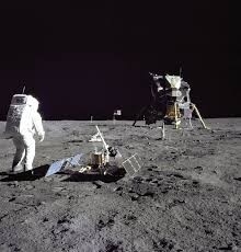 Chinh phuc Mat trang, phi hanh gia tau Apollo 11 ngay ay gio ra sao?-Hinh-14
