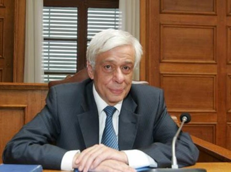 Tong thong Pavlopoulos bac bo kha nang Hy Lap roi Eurozone