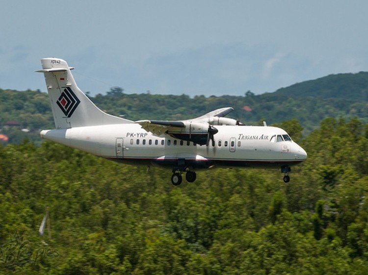 Indonesia: Tim thay manh vo cua may bay ATR42-300 roi