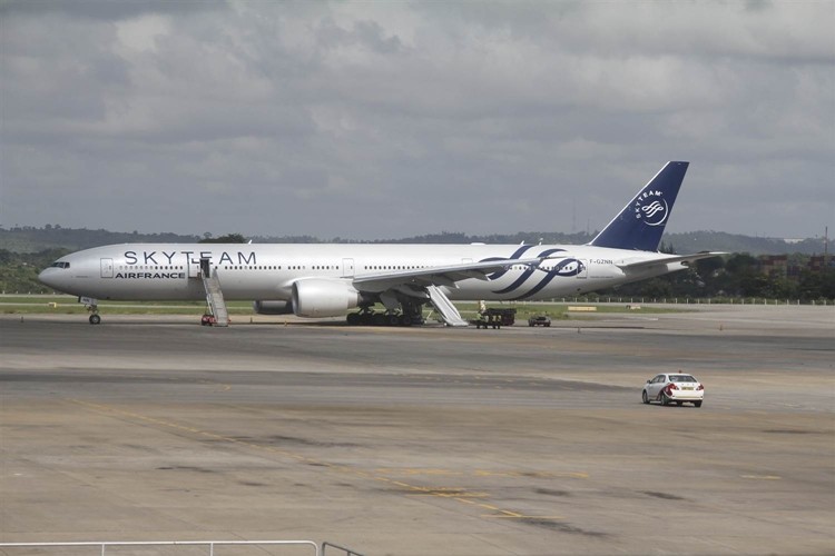 Chiec Boeing 777 cua Air France da  bi dat bom hen gio