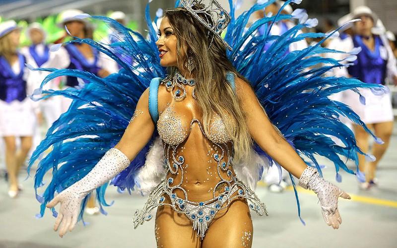 Choang ngop Le hoi Carnival o Brazil-Hinh-2