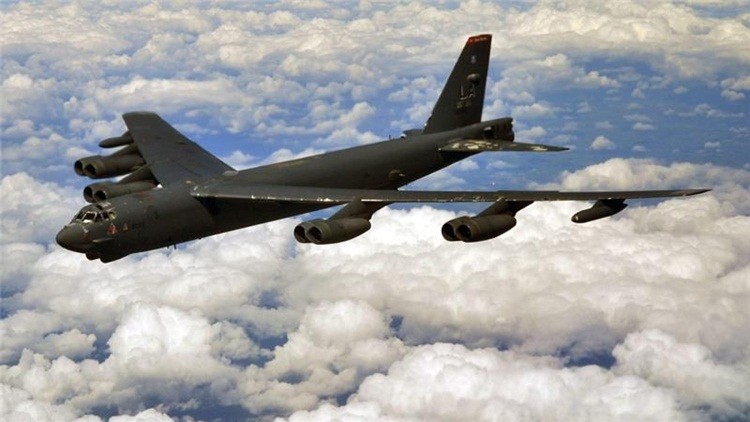 Dung B-52 nem bom IS: “Giet ga dung dao mo trau”?