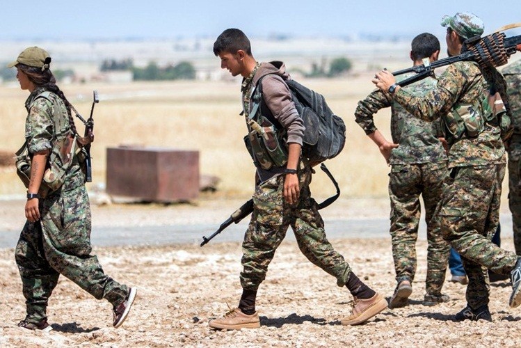 Vi sao My lai hy sinh “dong minh” nguoi Kurd Syria?