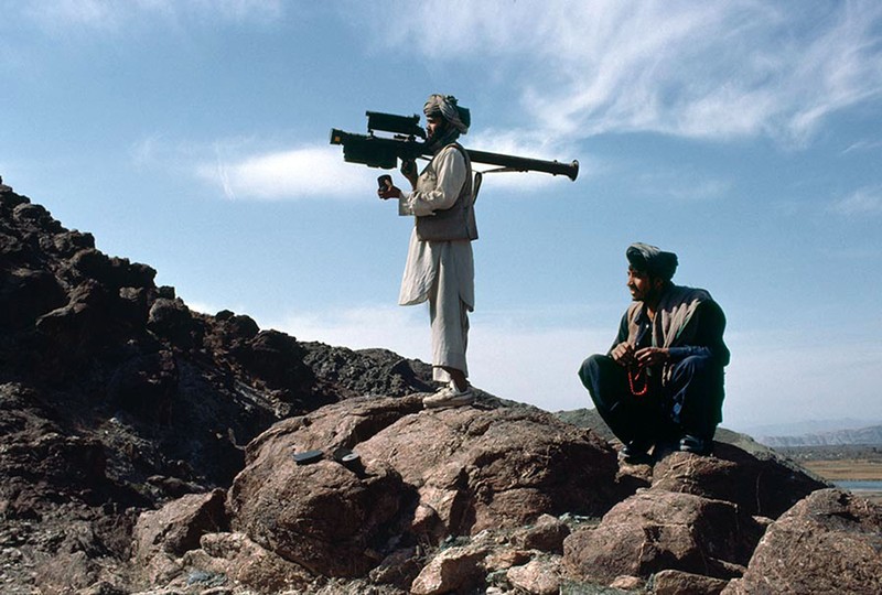 “Kich ban Afghanistan”: My vu trang cho phien quan Syria-Hinh-2