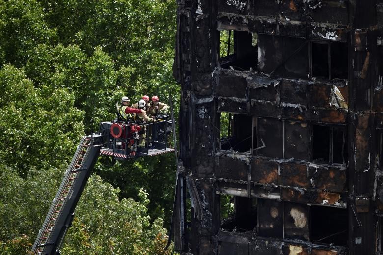 Bieu tinh o London sau vu chay chung cu Grenfell Tower-Hinh-17