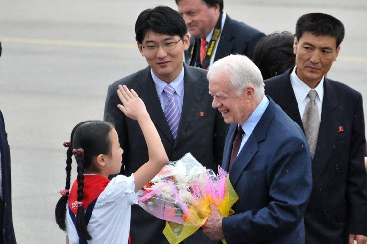 Cuu Tong thong Carter co mang lai hoa binh cho Ban dao Trieu Tien?