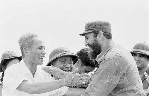 Anh: Chuyen tham lich su cua lanh tu Cuba Fidel Castro toi Quang Tri 1973-Hinh-6