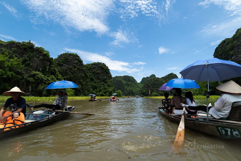 Tam Coc dep ngo ngang trong mat du khach nuoc ngoai-Hinh-8