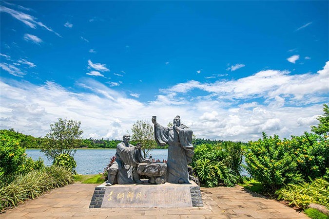 Kinh ngac noi tru ngu bi an cua thuy quai Trung Quoc-Hinh-7