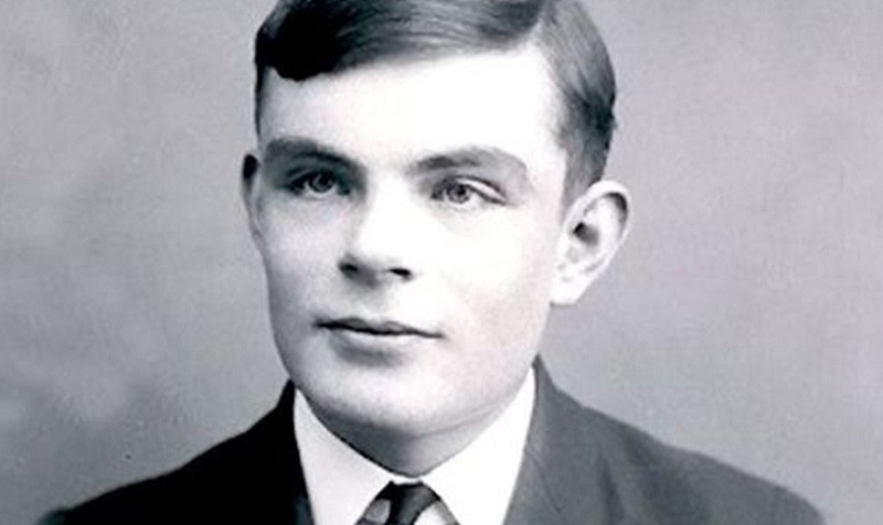 Nha toan hoc Alan Turing: Dung con so giai mat ma tai tinh