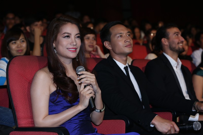 Truong Ngoc Anh - Kim Ly noi bat tren tham do BHYT 2014-Hinh-3