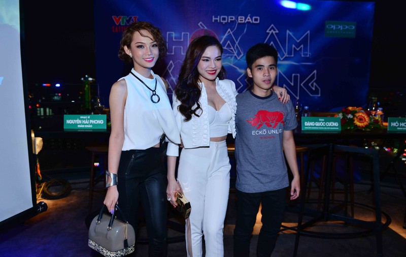 Dan thi sinh khung do bo gameshow The Remix-Hinh-5