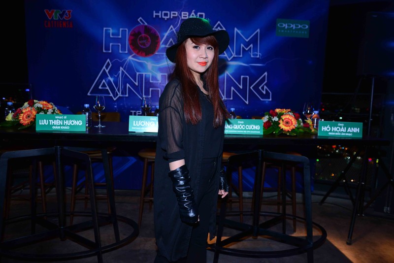 Dan thi sinh khung do bo gameshow The Remix-Hinh-9