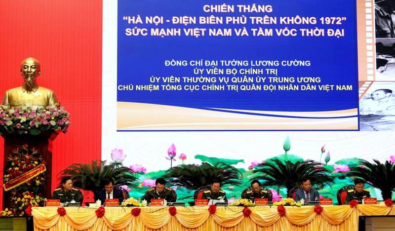 Chien thang Ha Noi - Dien Bien Phu tren khong: Mot moc son choi loi