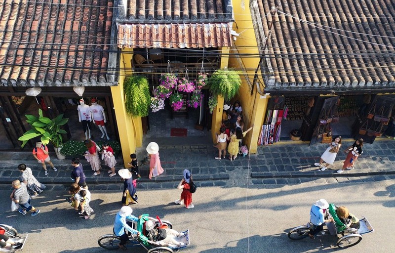 Hoi An thu phi tham quan khu pho co: Can uu tien nguoi dan ban dia-Hinh-2