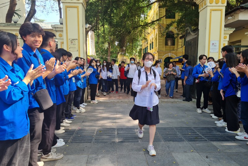 De tieng Anh de nhu thi vao 10, du doan “mua” diem 9