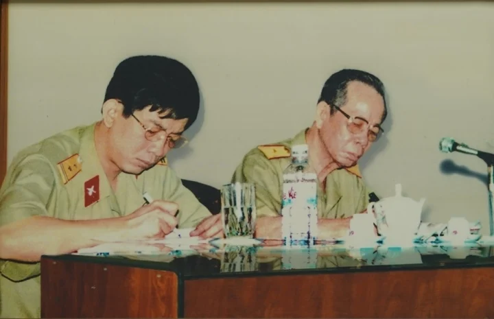 Cuoc doi binh nghiep xuat sac cua Tuong Nguyen Chi Vinh-Hinh-4