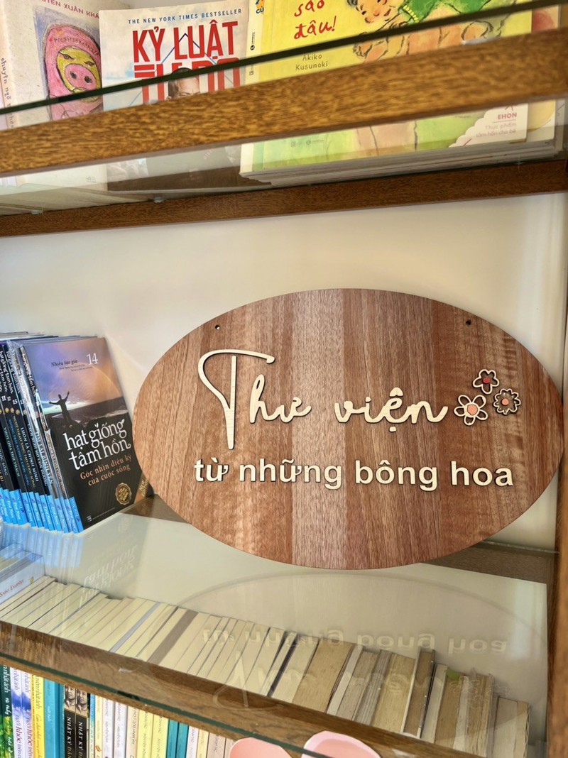 “Thu vien tu nhung bong hoa” – hanh phuc la duoc cho di-Hinh-2