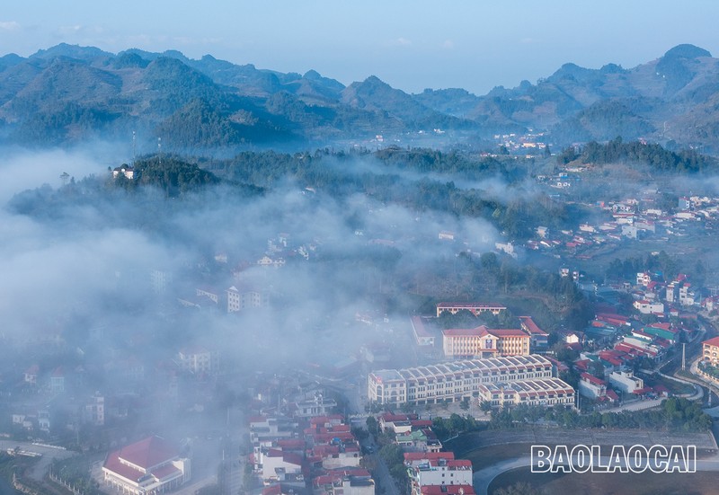 Chiem nguong Bac Ha an hien trong may-Hinh-3