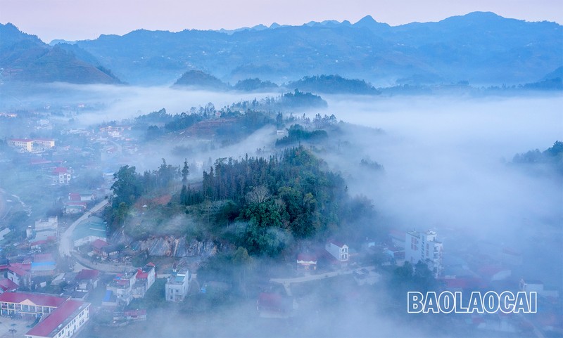 Chiem nguong Bac Ha an hien trong may-Hinh-8