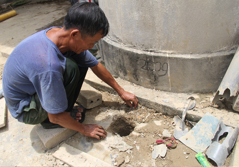 Bat ngo gieng “thoi” ra lua, tiep tuc xi khi la sau lap-Hinh-8