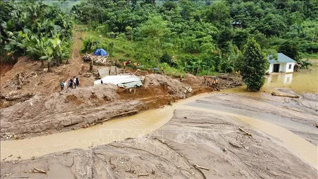 Chuyen gia chi nguyen nhan gay tham hoa tai Lang Nu