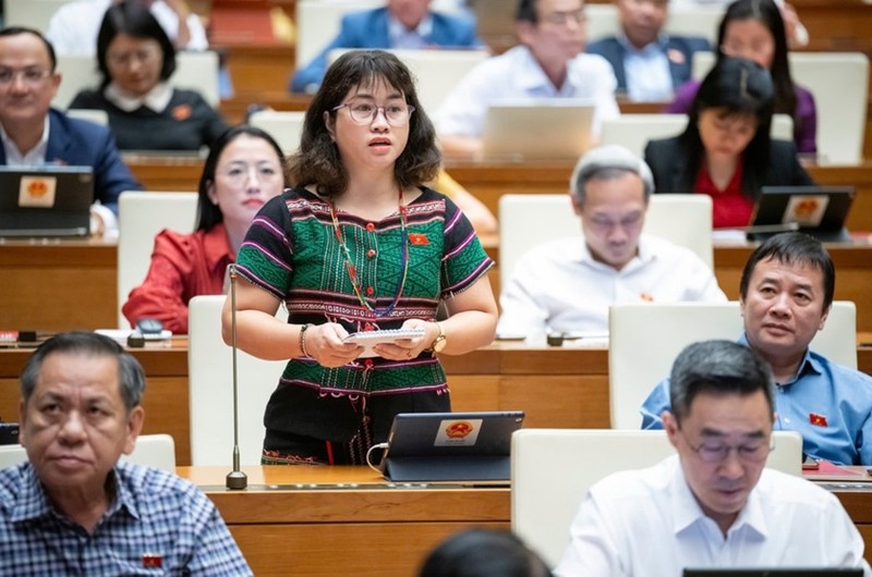 Bo truong Bo Y te: De nghi cam thuoc la dien tu