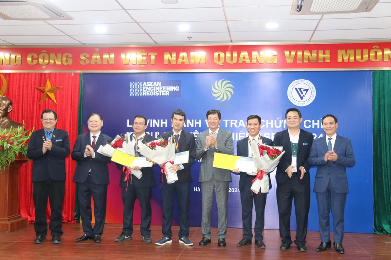 Vinh danh 77 Ky su chuyen nghiep ASEAN nam 2024-Hinh-7