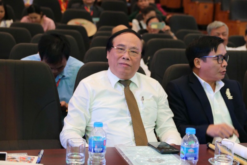 PGS.TS Dau Xuan Canh: Khong duoc hoc, nguoi biet cay thuoc se it-Hinh-2