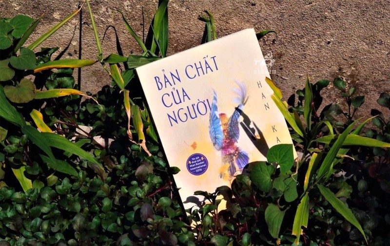 Ban chat cua nguoi: Tan khoc, bi trang-Hinh-2