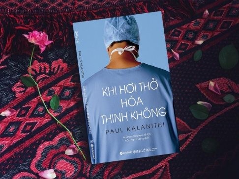 “Khi hoi tho hoa thinh khong“: Suy ngam sau sac ve su song