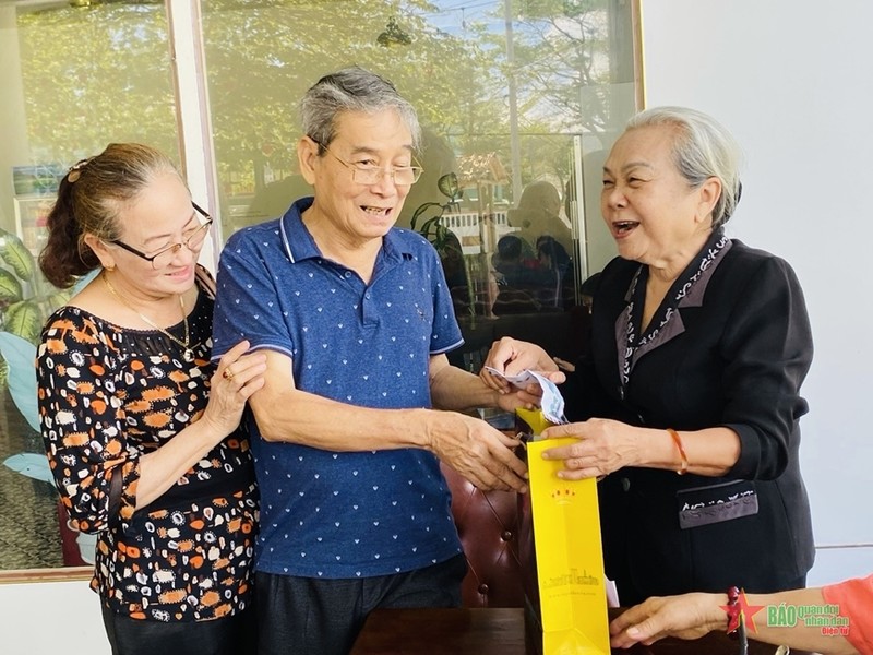 Ký ức nhận tin giải phóng miền Nam của cựu tù Côn Đảo - Hình 2 Ky uc nhan tin giai phong mien Nam cua cuu tu Con Dao-Hinh-2