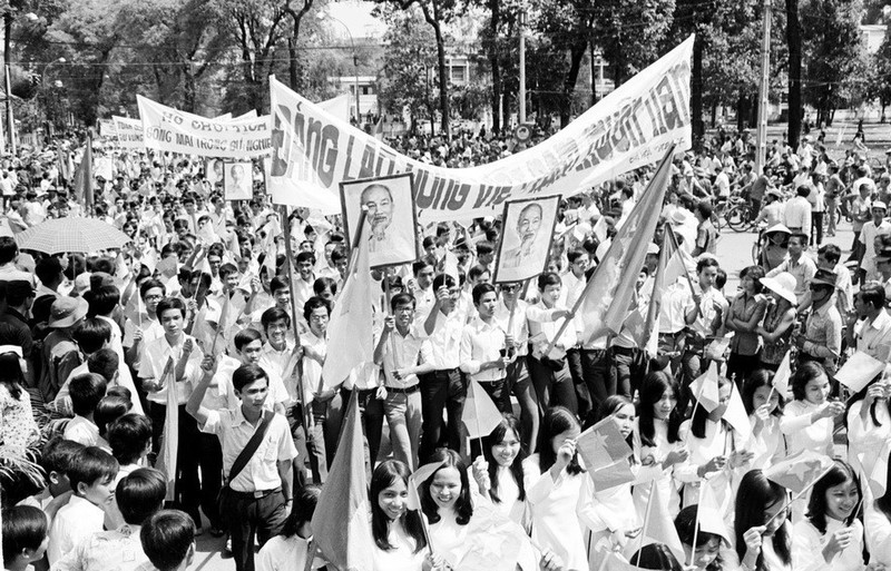 Bài học chớp thời cơ từ quyết định giải phóng miền Nam sớm Bai hoc chop thoi co tu quyet dinh giai phong mien Nam som